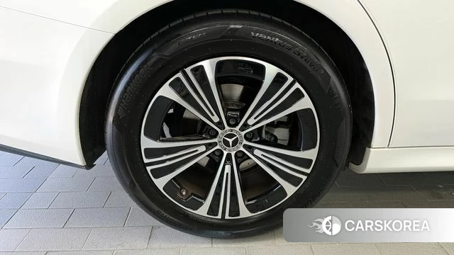 Mercedes-Benz E-Class W214 id 4400407 из Кореи 27