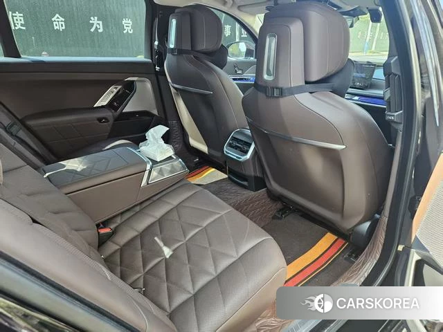 BMW 7 series 2024 Черный из Китая, фото 5