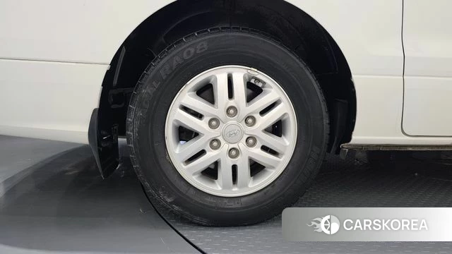 Hyundai The New Grand Starex id 4642509 из Кореи 15