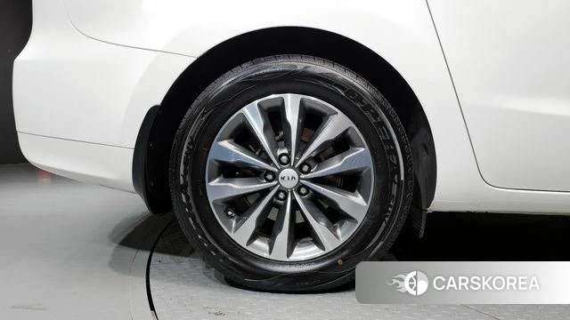 Kia All New Carnival id 3917561 из Кореи 15