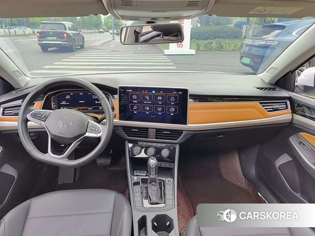 Volkswagen Bora 2024 Белый из Китая, фото 5