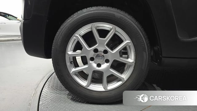 Jeep Renegade id 4501534 из Кореи 27