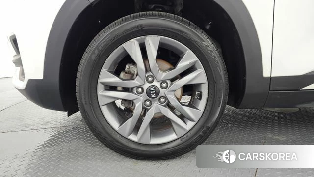 Kia Seltos id 4722032 из Кореи 15