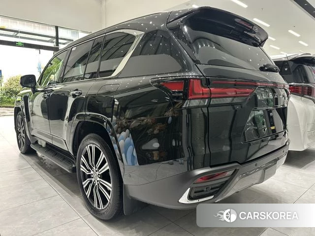 Lexus LX id 4278815 из Китая 8