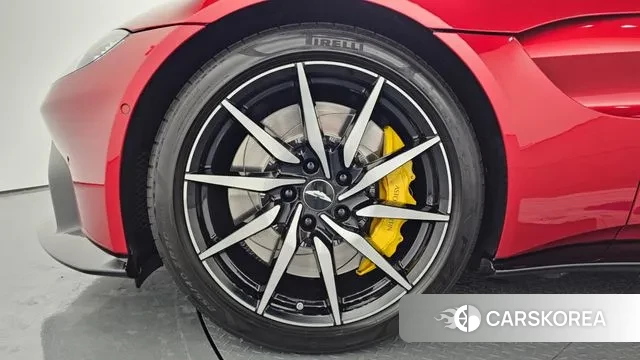 Aston Martin Vantage 2nd Generation id 3612467 из Кореи 15