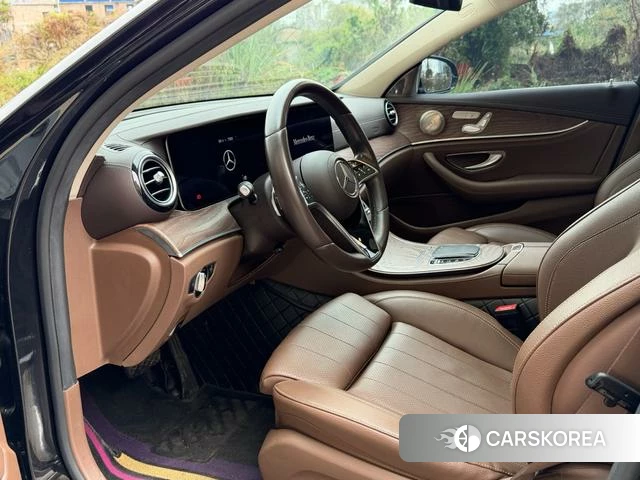 Mercedes-Benz E-class 2022 Черный из Китая, фото 5