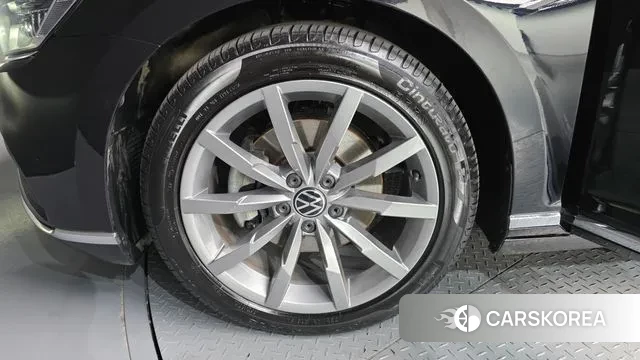 Volkswagen Passat GT (B8) id 3329292 из Кореи 15