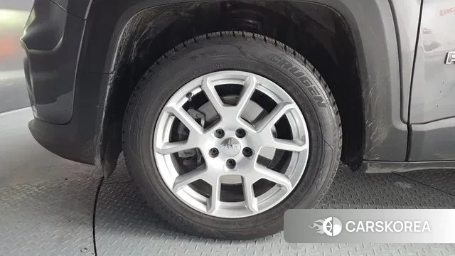 Jeep Renegade id 3535408 из Кореи 15