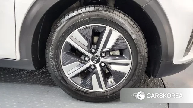 Kia The New Niro id 3748283 из Кореи 15