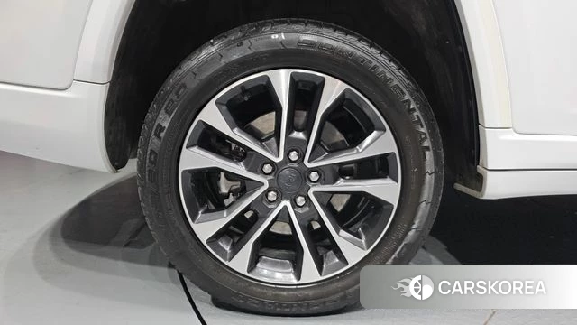 Jeep Grand Cherokee (WL) id 3806313 из Кореи 15