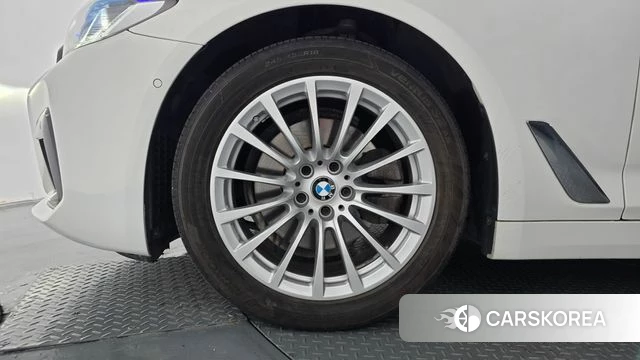 BMW 5 Series (G30) id 4907210 из Кореи 30