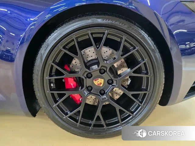 Porsche 911(992) id 3036411 из Кореи 15