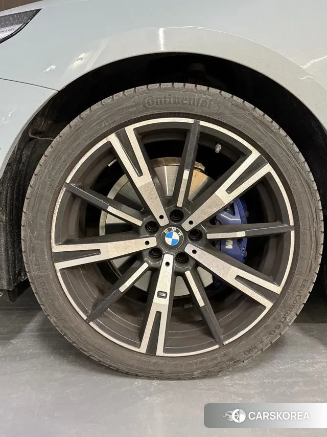 BMW 5 Series (G60) id 3609978 из Кореи 15