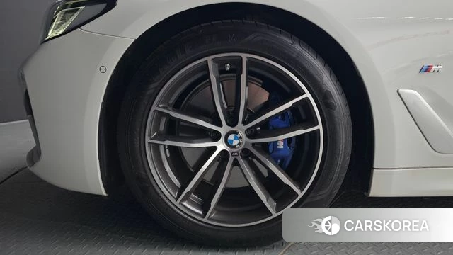 BMW 5 Series (G30) id 4656352 из Кореи 31