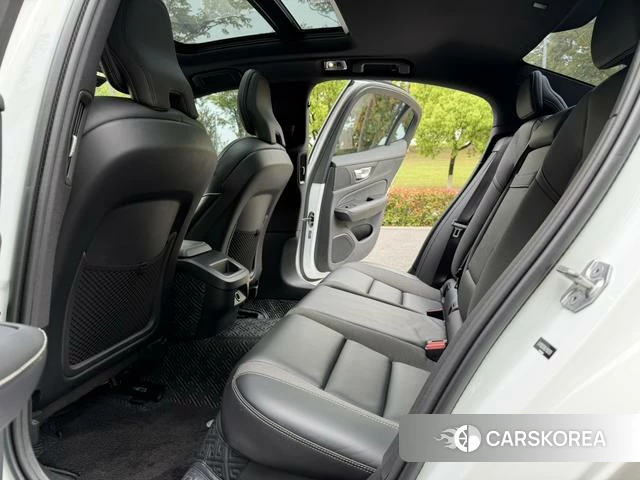 Volvo S60 id 4254496 из Китая 13