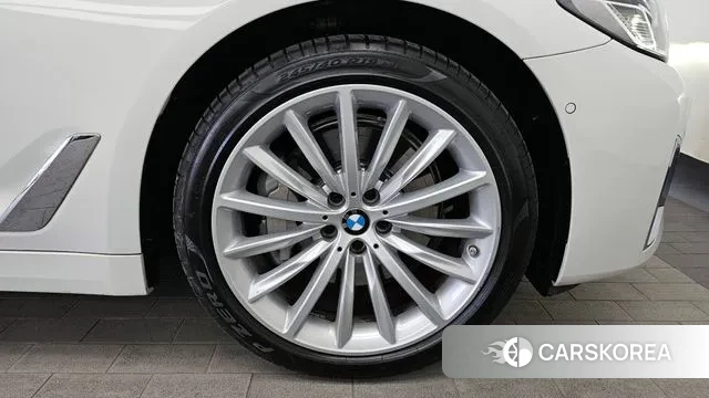 BMW 5 Series (G30) id 3487598 из Кореи 15