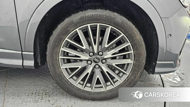 Audi Q3 (F3) id 4603487 из Кореи 25