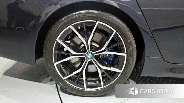 BMW 5 Series (G30) id 4354674 из Кореи 27