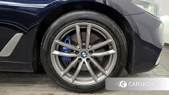 BMW 5 Series (G30) id 3622649 из Кореи 15