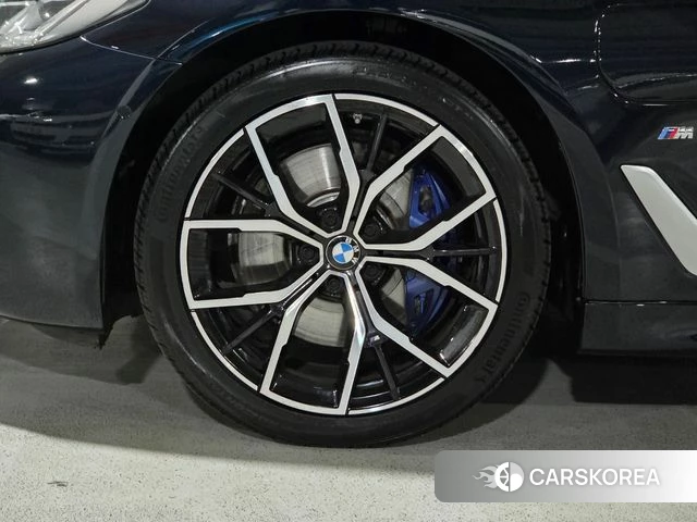 BMW 5 Series (G30) id 4409887 из Кореи 15