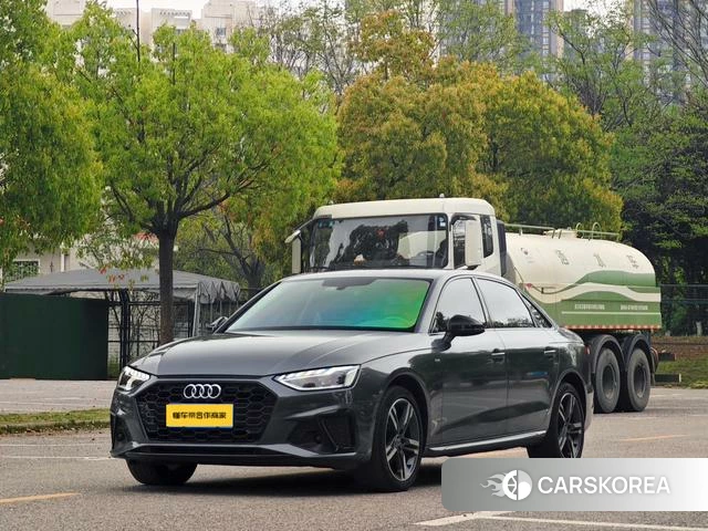 Audi A4L 2022 Темно-серый из Китая, фото 6