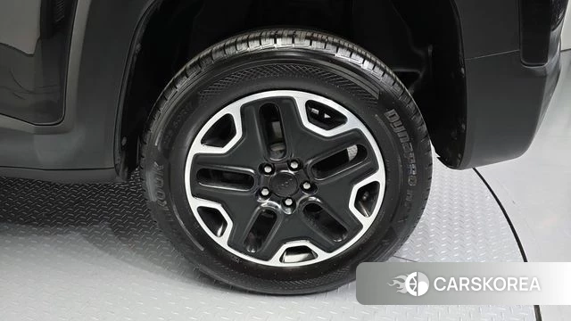 Jeep Renegade id 4295032 из Кореи 25