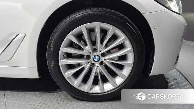 BMW 5 Series (G30) id 3444025 из Кореи 15