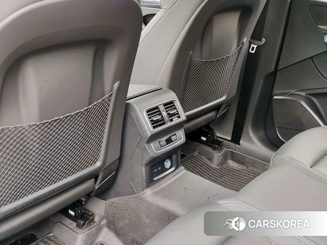 Audi Q5L 2023 Черный из Китая, фото 5