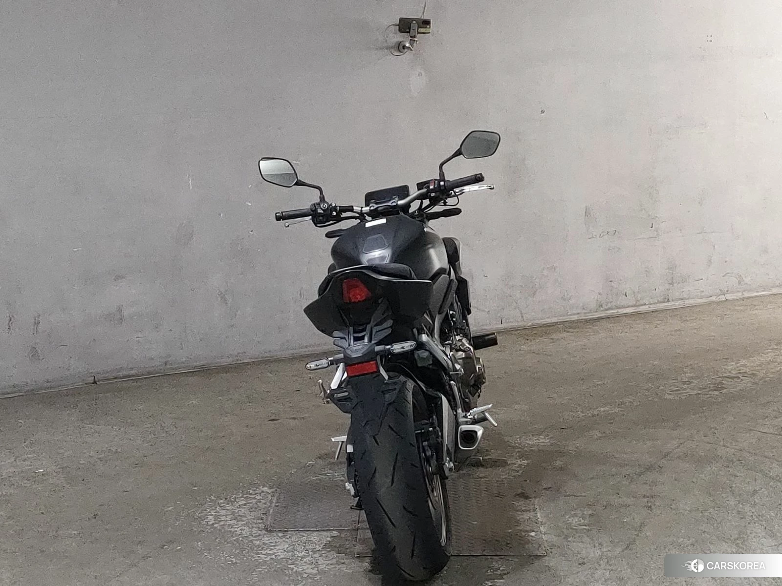 Проданный Honda CB650R id 3950037 из Японии, фото 2