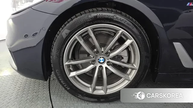 BMW 5 Series (G30) id 3713564 из Кореи 15