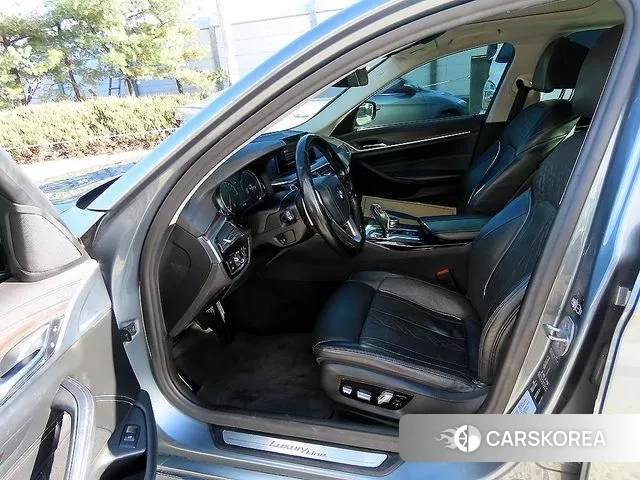 BMW 5 Series (G30) id 3445056 из Кореи 15