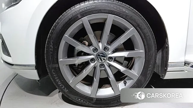 Volkswagen Passat GT (B8) id 3529647 из Кореи 15