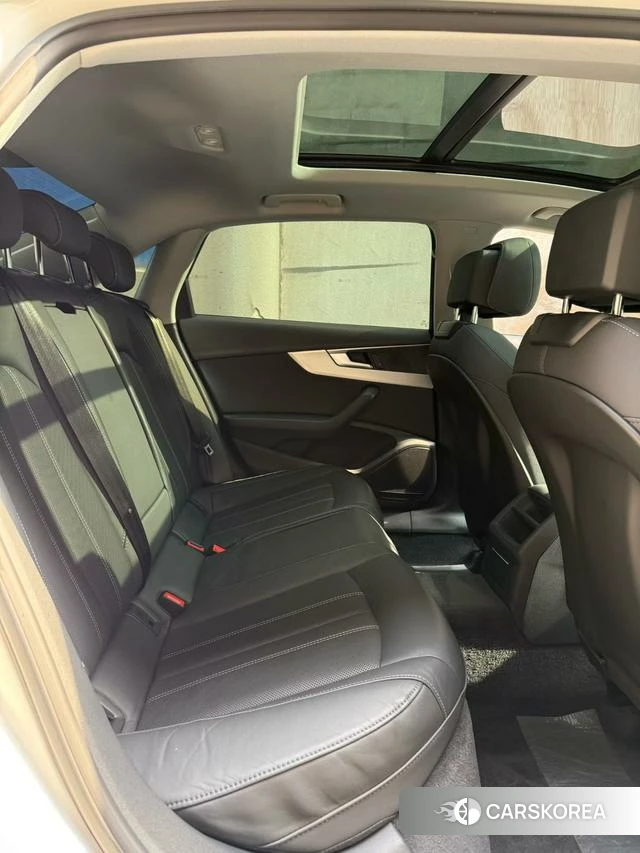 Audi A4L id 4353260 из Китая 10