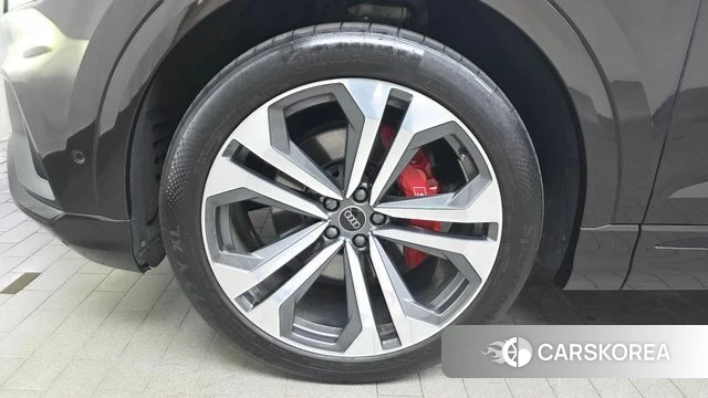 Audi Q8 (4M) id 4222992 из Кореи 32