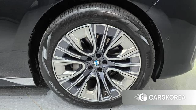 BMW 7 Series (G70) id 3818007 из Кореи 15