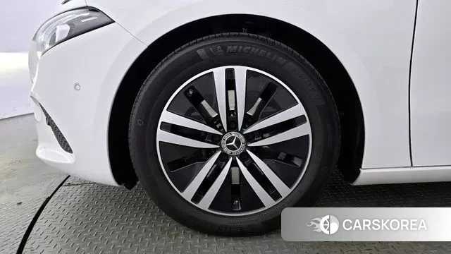 Mercedes-Benz A-Class W177 id 3529975 из Кореи 15