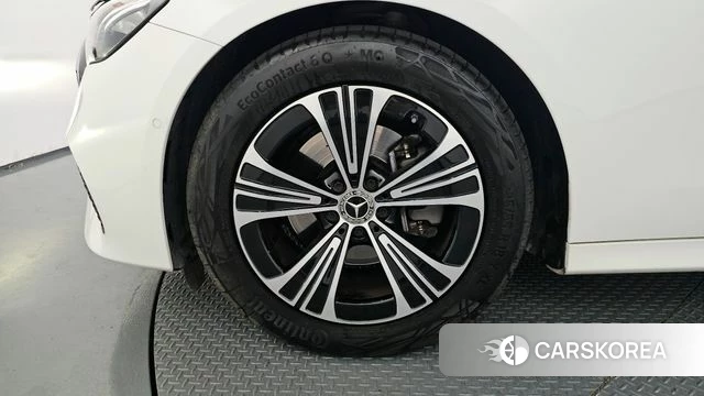 Mercedes-Benz E-Class W214 id 3909481 из Кореи 15