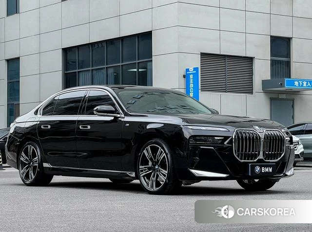 BMW 7 series 2024 Черный из Китая, фото 5