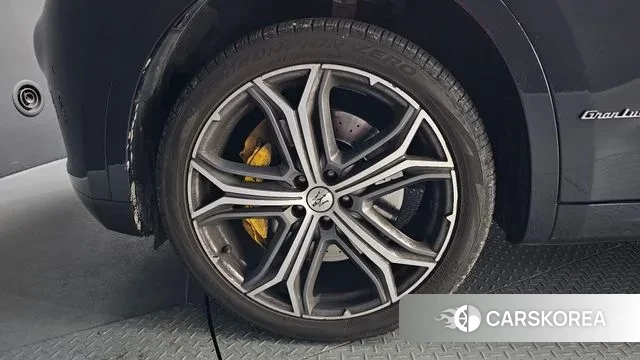 Maserati Levante id 3592904 из Кореи 15