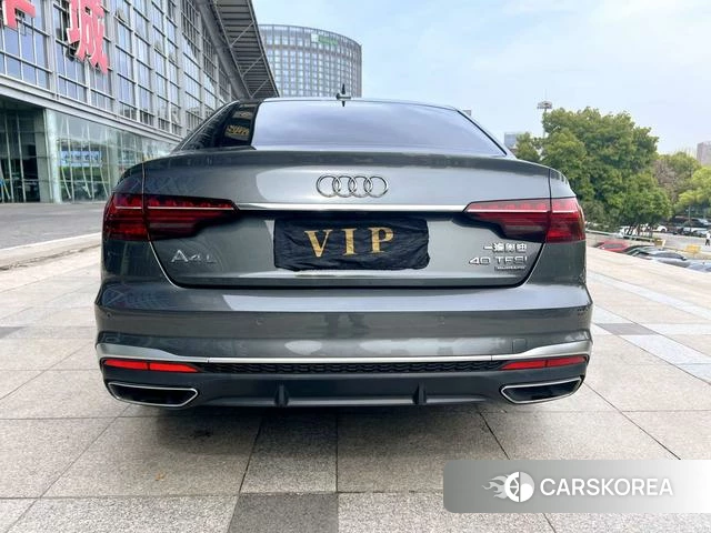 Audi A4L 2022 Темно-серый из Китая, фото 5