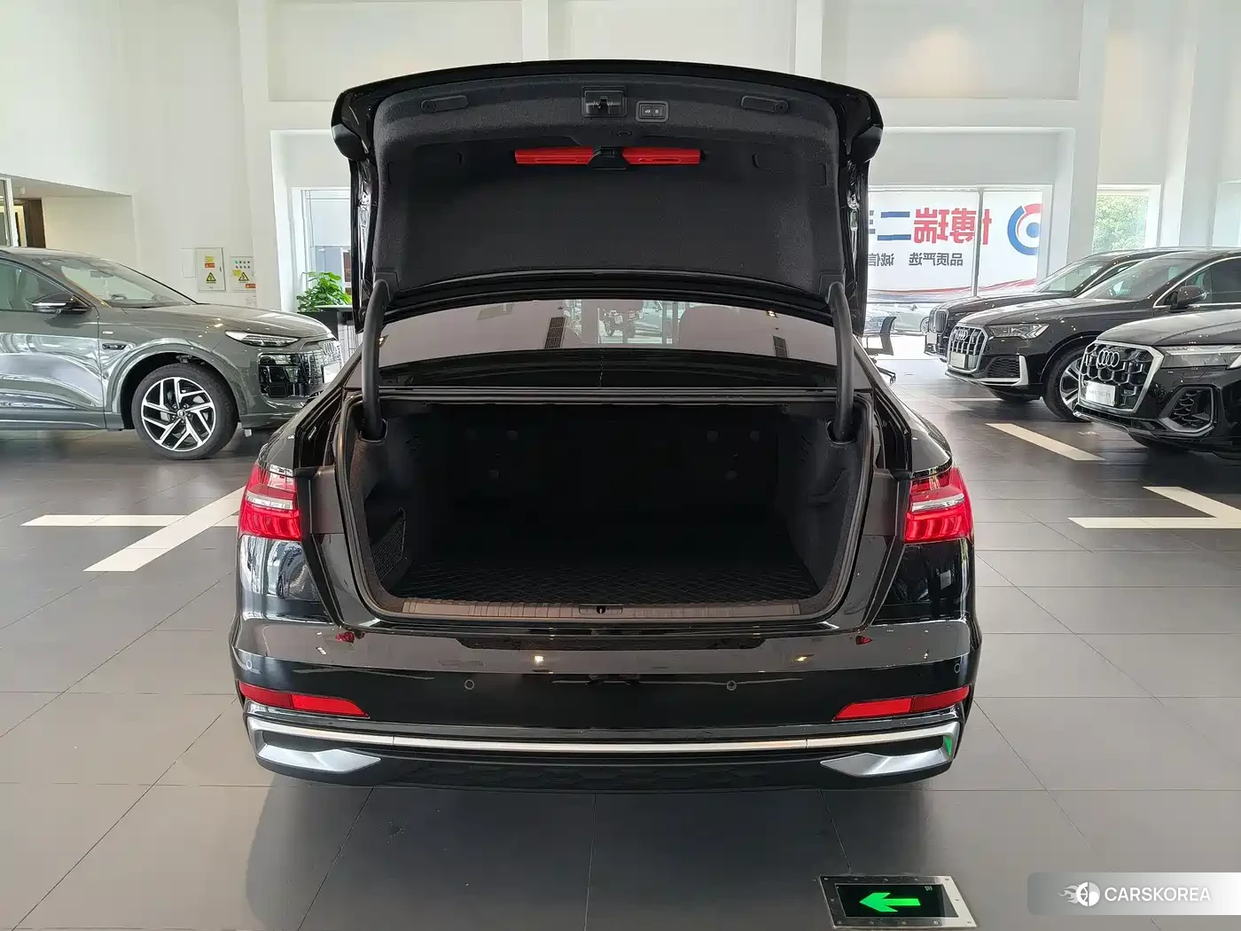 Audi A6L id 4622269 из Китая 16