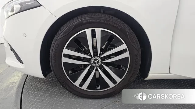 Mercedes-Benz A-Class W177 id 3428229 из Кореи 15