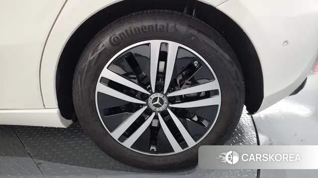 Mercedes-Benz A-Class W177 id 3378165 из Кореи 15