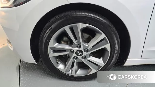 Hyundai Avante AD id 3485176 из Кореи 15