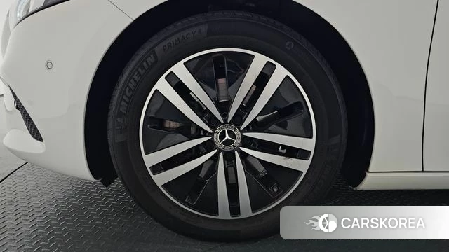 Mercedes-Benz A-Class W177 id 4529617 из Кореи 28