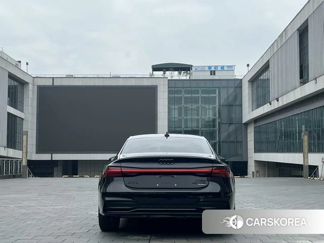 Audi A7L id 4274178 из Китая 12