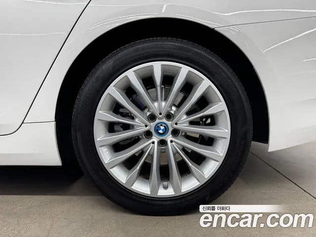 BMW 5 Series (G30) id 2690642 из Кореи 5