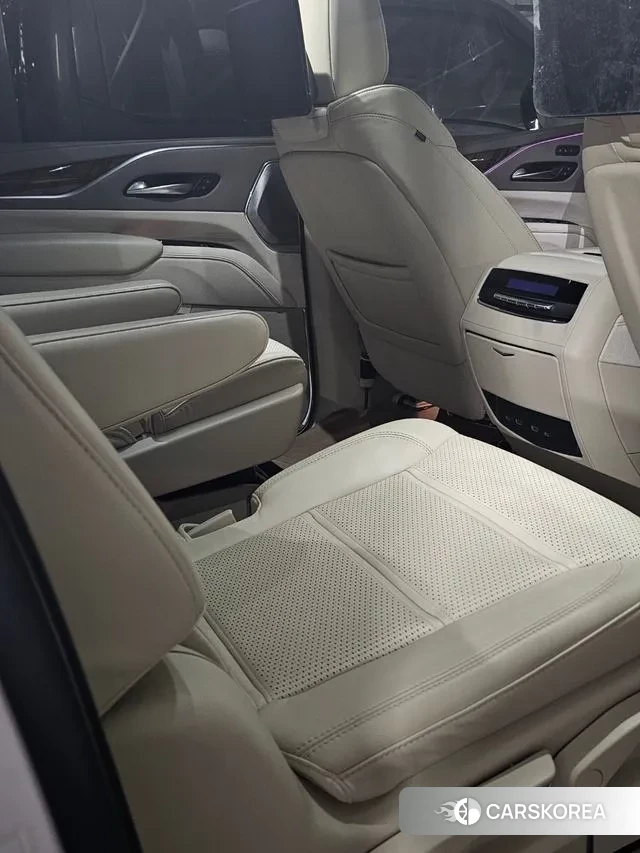 Cadillac Escalade 5th Generation 2022 Белый из Кореи, фото 6