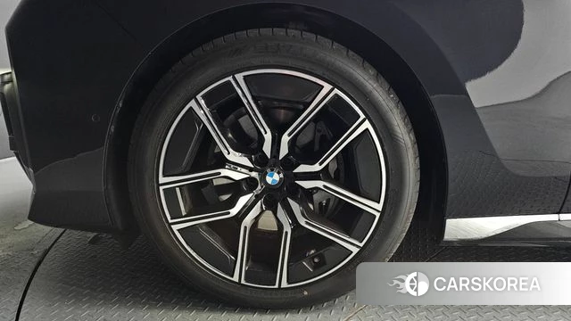 BMW 7 Series (G70) id 4315000 из Кореи 15