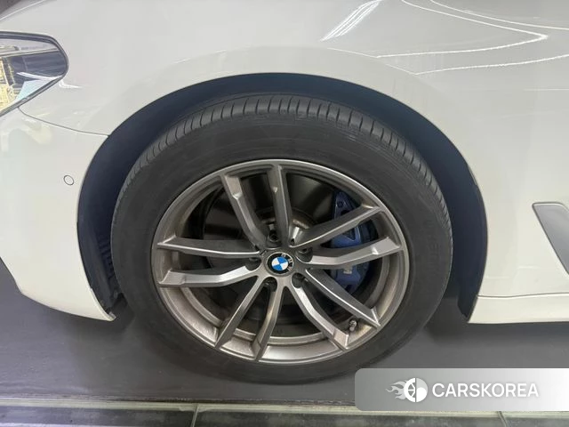 BMW 5 Series (G30) id 4206740 из Кореи 14